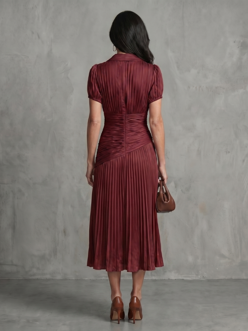 Elegant Pleated Midi Dress with Waistband Detail