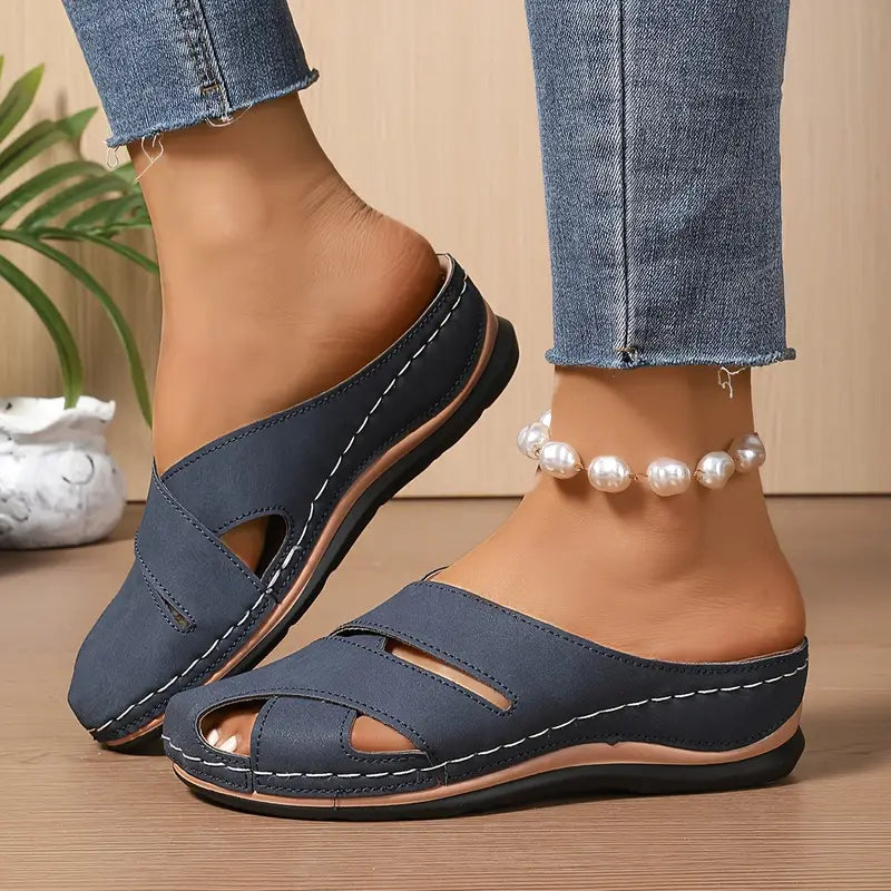 Elegant Breathable Round-Toe Sandal for Summer