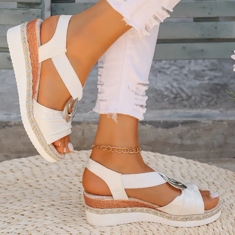 Elegant Strappy Sandals Lightweight Summer Fit